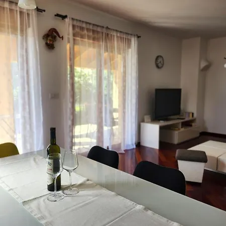 Draga 1695 아파트 *