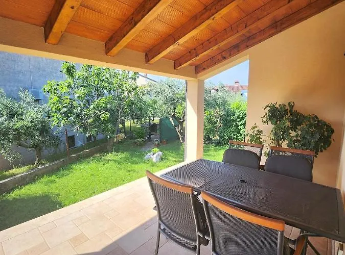 Draga 1695 Apartman *