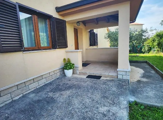 Draga 1695 Apartman *